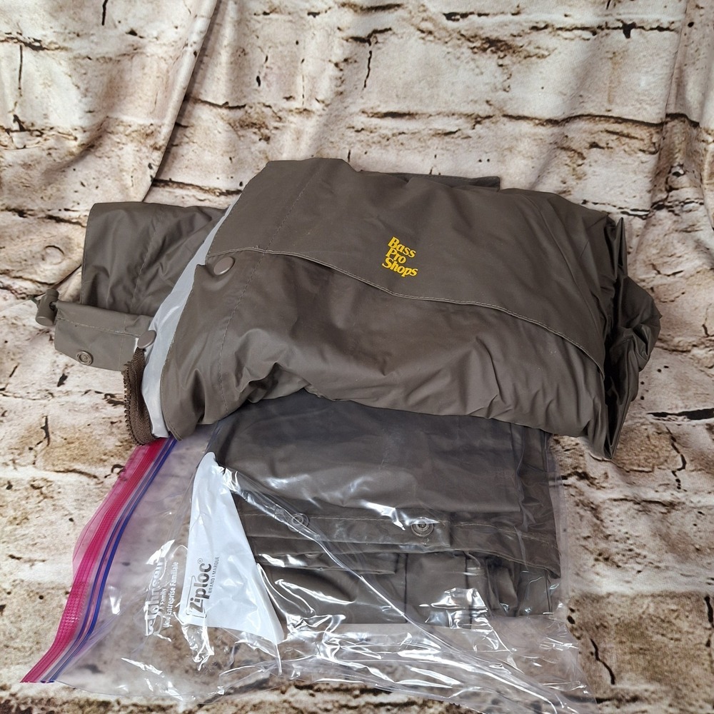 Brown/Green Bass‎ Pro Shop XL Rain Suit Hooded Top